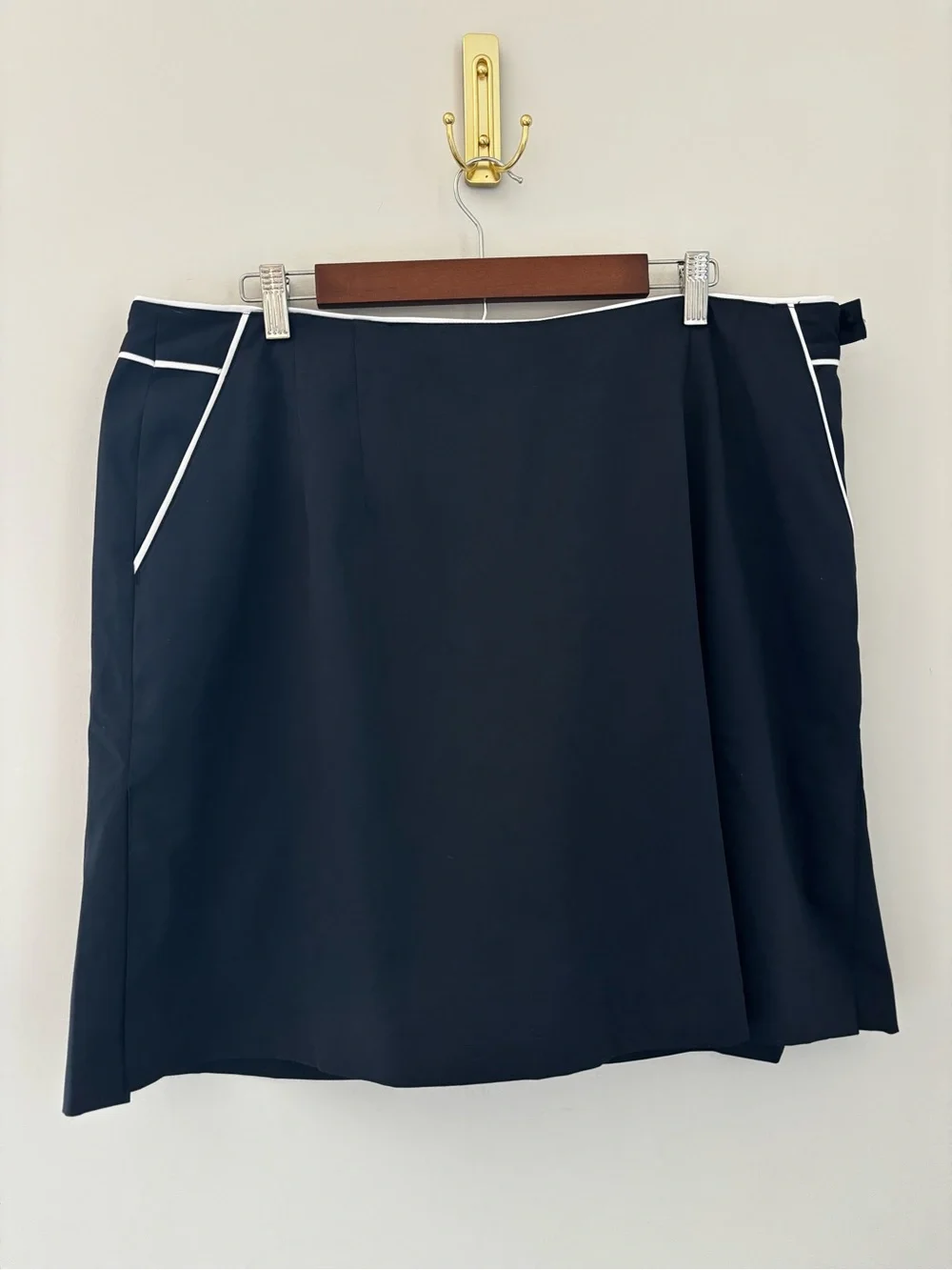 Talbots Woman Navy Golf Skort 16 White Contrast Trim Stretch Tennis Country Club
